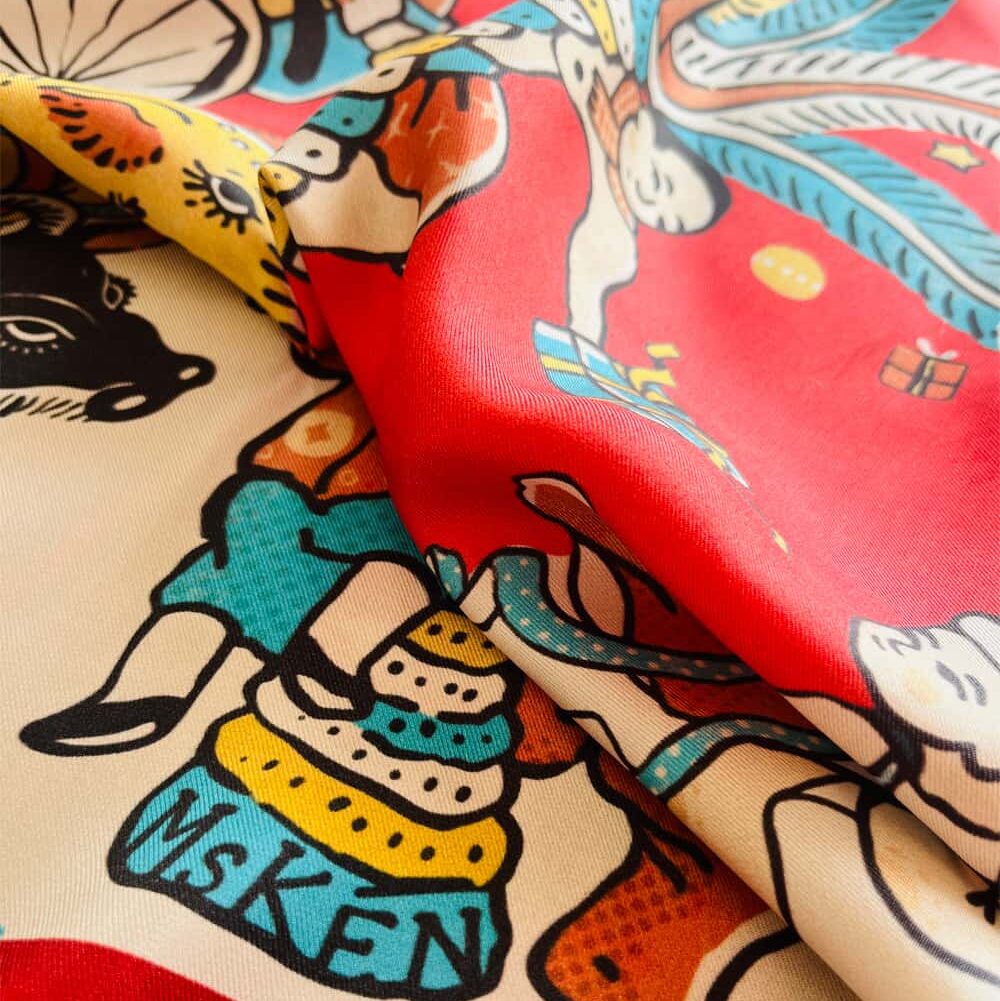 Xmas-Square-Silk-Scarf-Red-Khan-lua-to-tam-thiet-ke-Xmas-mau-do-e1720688029588.jpg